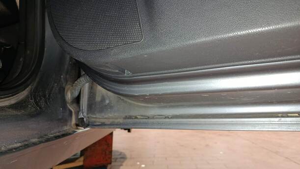 Foto: TÜR HINTEN RECHTS eines Opel Astra 1.6 Caravan
