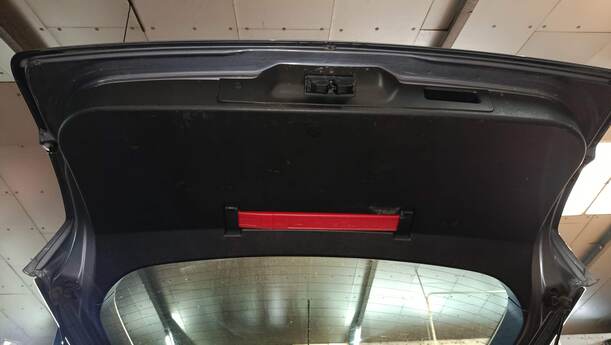 Foto: HECKKLAPPE / HECKDECKEL eines Opel Astra 1.6 Caravan