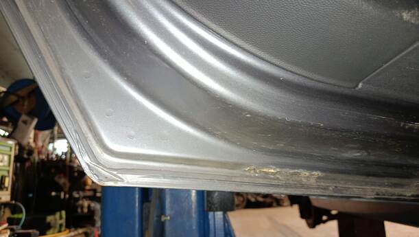 Foto: TÜR HINTEN LINKS eines Opel Astra 1.6 Caravan
