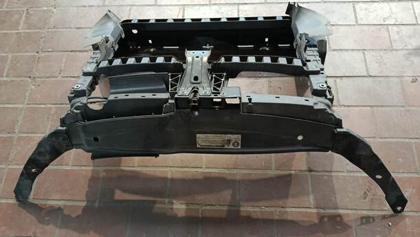 Foto: FRONTBLECH/ SCHLOSSTRÄGER ( VARIANT ) eines VW Golf Variant 1.4 TSI