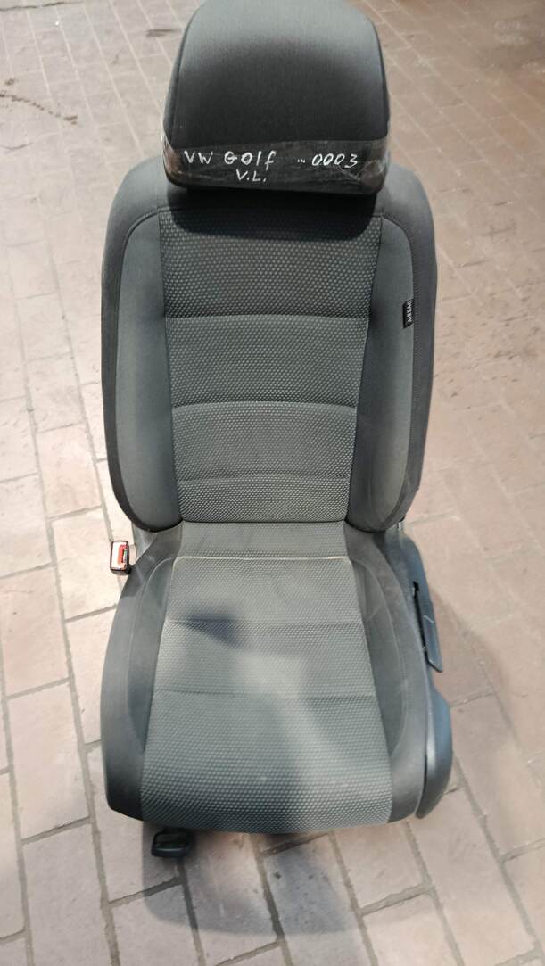 Foto: FAHRERSITZ/ SITZ VORN LINKS eines VW Golf Variant 1.4 TSI