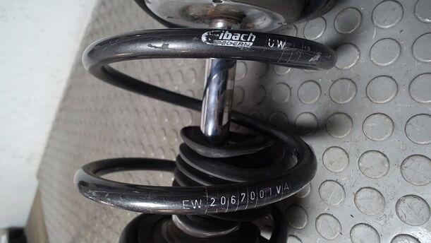 Foto: FEDERBEIN VORN LINKS eines BMW 523i touring