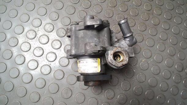 Foto: PUMPE SERVOLENKUNG/ SERVOPUMPE eines BMW 523i touring