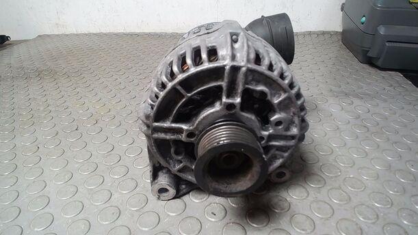 Foto: LICHTMASCHINE ( BOSCH / 120A ) eines BMW 523i touring