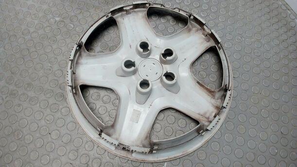 Foto: EINZELNE RADKAPPE / RADDECKEL 16 ZOLL eines Opel Astra 1.6 Caravan