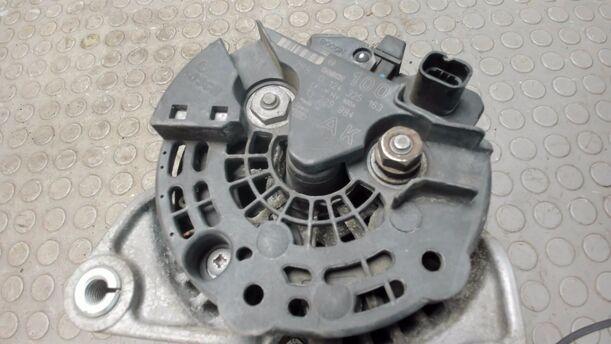 Foto: LICHTMASCHINE / GENERATOR ( 100 A ) eines Opel Astra 1.6 Caravan