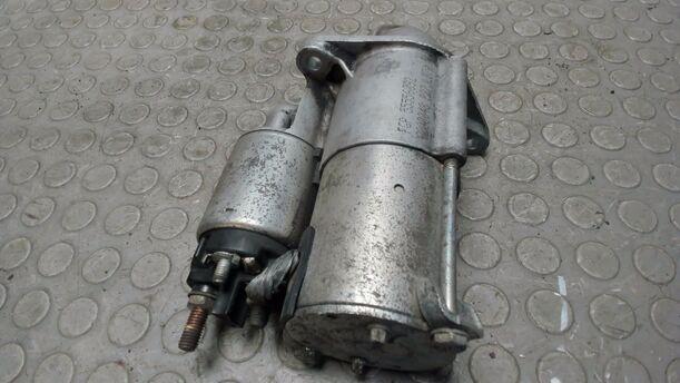 Foto: ANLASSER / STARTER eines Opel Astra 1.6 Caravan