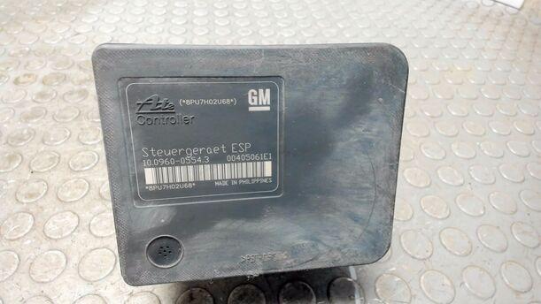 Foto: HAUPTBREMSAGGREGAT ABS eines Opel Astra 1.6 Caravan