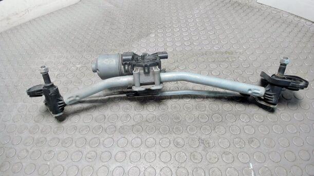 Foto: SCHEIBENWISCHERMOTOR VORNE eines Opel Astra 1.6 Caravan