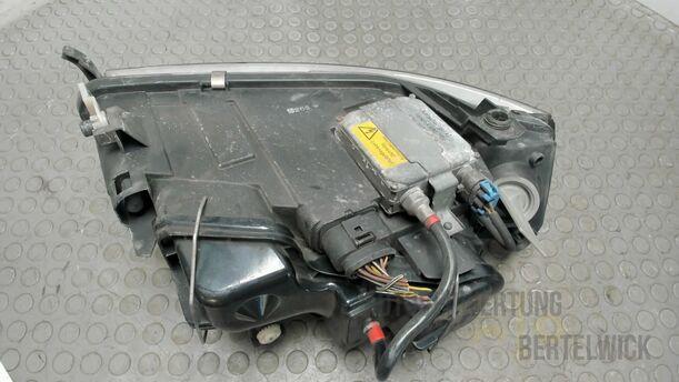 Foto: XENONSCHEINWERFER LINKS eines Audi A6 Avant 2.5 TDI quattro