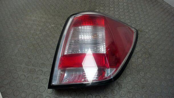 Foto: HECKLEUCHTE / RÜCKLICHT RECHTS eines Opel Astra 1.6 Caravan