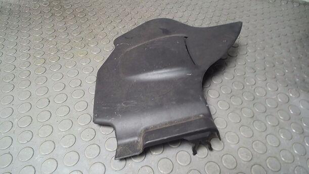 Foto: ABDECKUNG LUFTFILTER eines Audi A6 Avant 2.5 TDI quattro
