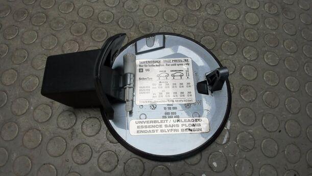 Foto: TANKKLAPPE / TANKDECKEL eines Opel Astra 1.6 Caravan
