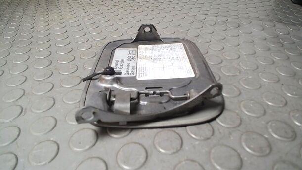 Foto: TANKKLAPPE/ TANKDECKEL ( AVANT ) eines Audi A6 Avant 2.5 TDI quattro