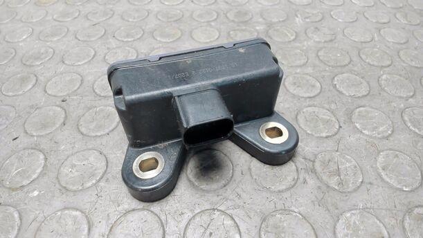 Foto: SENSOR NIVEAUREGULIERUNG eines Opel Astra 1.6 Caravan