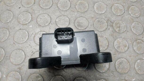 Foto: SENSOR NIVEAUREGULIERUNG eines Opel Astra 1.6 Caravan