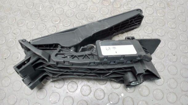 Foto: GASPEDAL eines VW Golf Plus 1.4