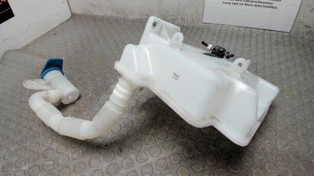 Foto: SCHEIBENWASCHBEHÄLTER eines VW Golf Plus 1.4
