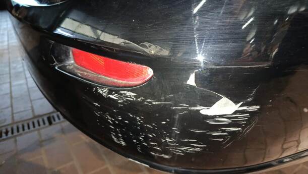 Foto: STOSSFÄNGER / STOßSTANGE HINTEN eines Mazda 5 1.8