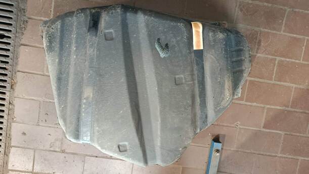 Foto: KRAFTSTOFFTANK eines Mazda 5 1.8