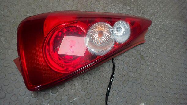 Foto: HECKLEUCHTE / RÜCKLICHT LINKS eines Mazda 5 1.8