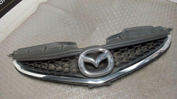 Foto: KÜHLERGRILL eines Mazda 5 1.8