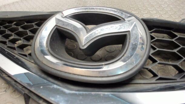 Foto: KÜHLERGRILL eines Mazda 5 1.8
