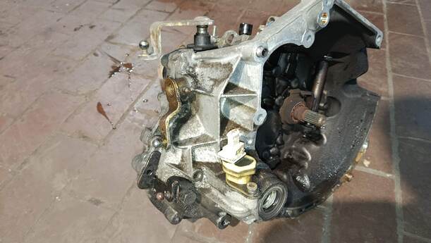 Foto: SCHALTGETRIEBE 5-GANG eines Peugeot 206 60