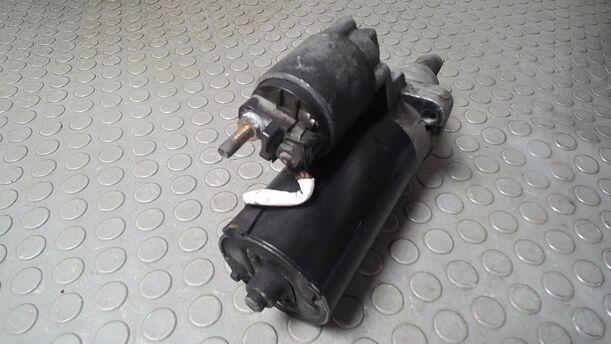 Foto: ANLASSER ( BOSCH / AUTOMATIK ) eines Audi A6 Avant 2.5 TDI quattro