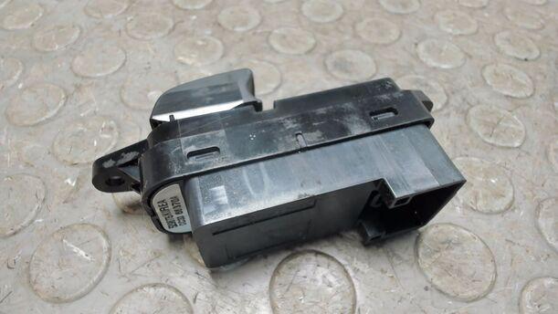 Foto: FENSTERHEBERSCHALTER eines Mazda 5 1.8