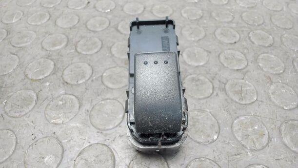 Foto: FENSTERHEBERSCHALTER eines Mazda 5 1.8