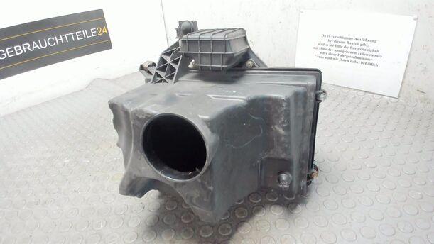 Foto: LUFTFILTERKASTEN eines Mazda 5 1.8