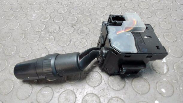 Foto: KOMBISCHALTER / BLINKERSCHALTER eines Mazda 5 1.8