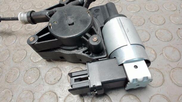 Foto: FENSTERHEBER HINTEN LINKS eines Mazda 5 1.8