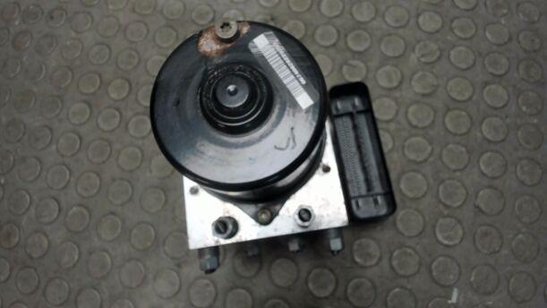 Foto: HAUPTBREMSAGGREGAT ABS / ESP eines Mazda 5 1.8