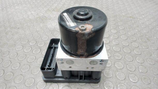 Foto: HAUPTBREMSAGGREGAT ABS / ESP eines Mazda 5 1.8