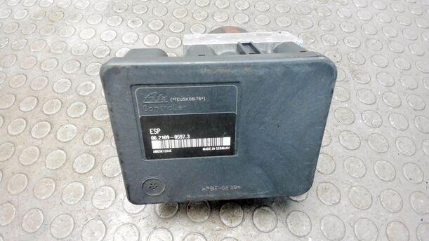 Foto: HAUPTBREMSAGGREGAT ABS / ESP eines Mazda 5 1.8