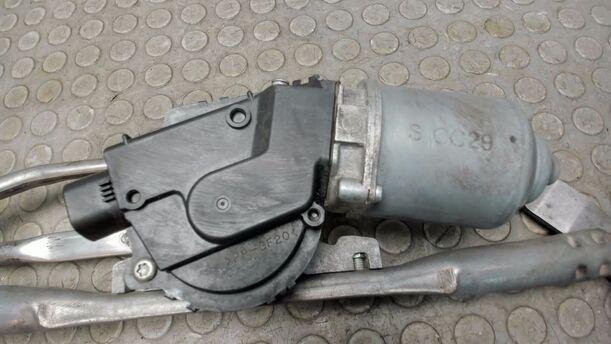 Foto: SCHEIBENWISCHERMOTOR VORNE eines Mazda 5 1.8