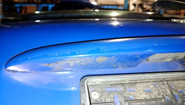Foto: HECKKLAPPE / HECKDECKEL (LACKIERUNGSBEDÜFTIG) eines Peugeot 206 60