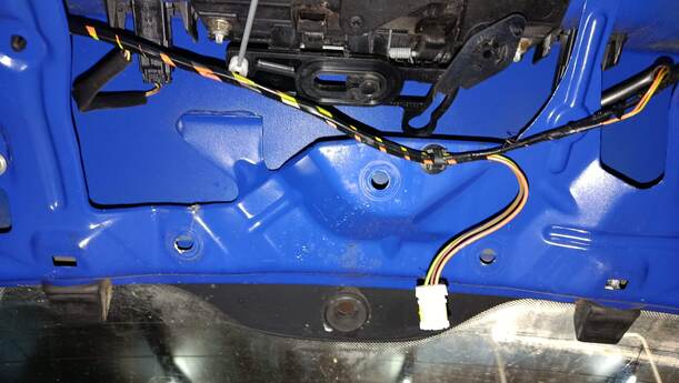 Foto: TÜR VORNE LINKS ( 2/3 TÜRER ) eines Peugeot 206 60