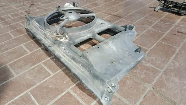 Foto: ARMATURENTAFEL / GEBLÄSEHALTER eines Peugeot 206 60