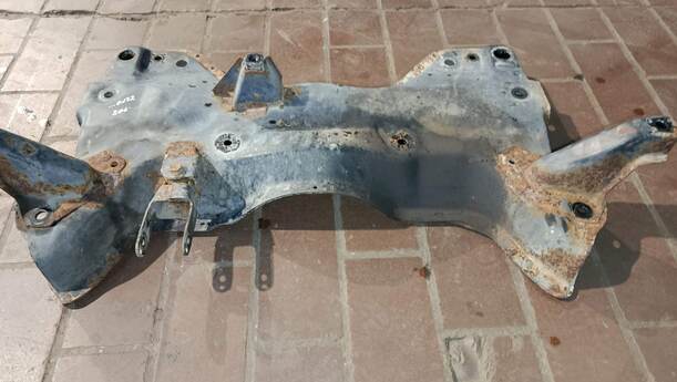 Foto: VORDERACHSTRÄGER eines Peugeot 206 60