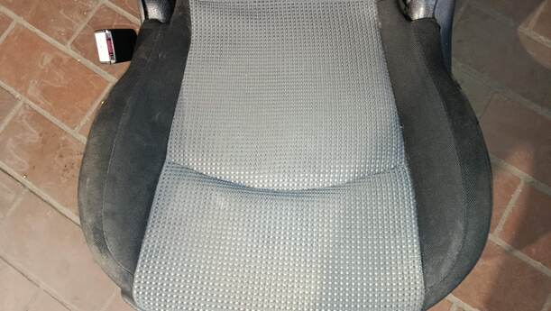 Foto: SITZ VORNE LINKS / FAHRERSITZ eines Peugeot 206 60