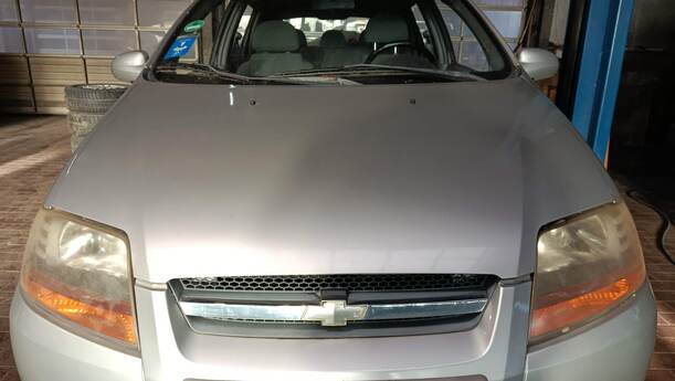 Foto: MOTORHAUBE eines Chevrolet Kalos 1.4 16V