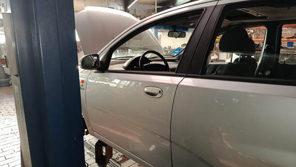 Foto: TÜR VORN LINKS (4/5-TÜRER) eines Chevrolet Kalos 1.4 16V