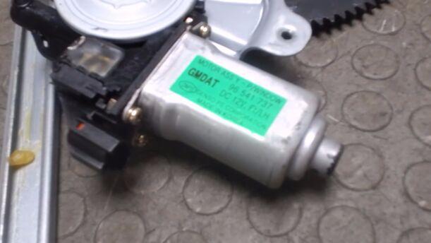 Foto: FFENSTERHEBER VORN LINKS (4/5-TÜRER) eines Chevrolet Kalos 1.4 16V