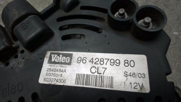 Foto: LICHTMASCHINE / GENERATOR eines Peugeot 206 60
