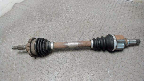 Foto: ANTRIEBSWELLE LINKS ( ABS ) eines Peugeot 206 60