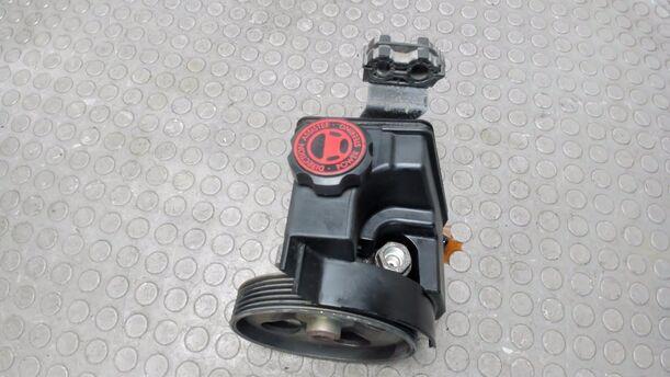 Foto: PUMPE SERVOLENKUNG eines Peugeot 206 60