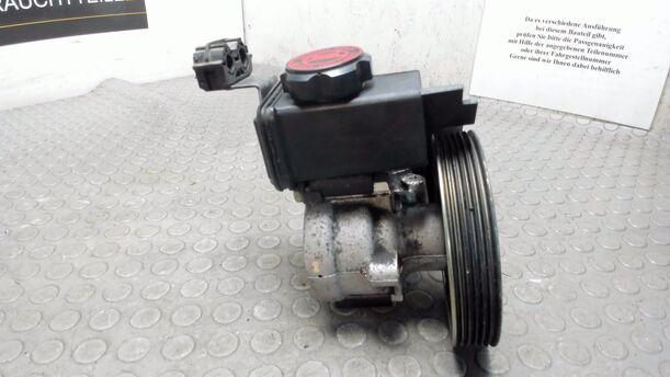 Foto: PUMPE SERVOLENKUNG eines Peugeot 206 60